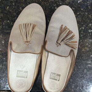 FitFlop Men's Tan and Cream Tassel Slip-Ons